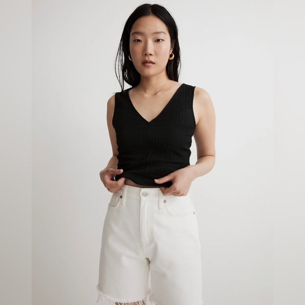 Madewell V-Neck Sleeveless Crop Top in Size Medium